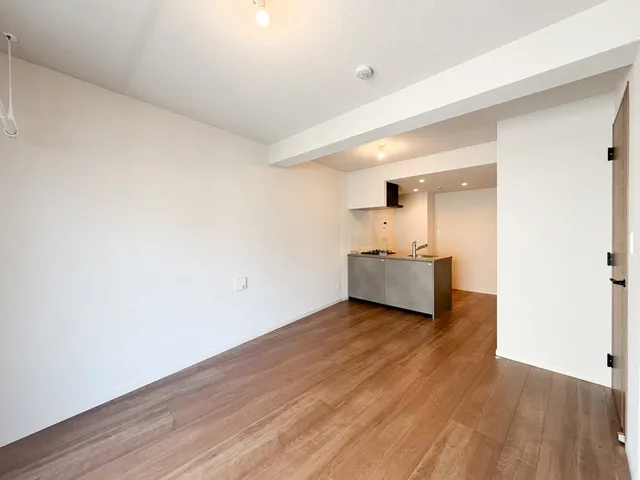 Preasvelta Minowa - Interior - ["Flooring", "Floor", "Wood"]