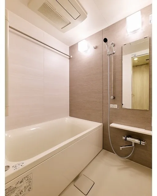 Comforia Liv Nishioshima SOUTH - Interior - ["Flooring", "Floor", "Plumbing fixture"]