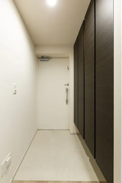 BLESS Nakano Yayoicho - Interior - ["Fixture", "Door", "Building"]