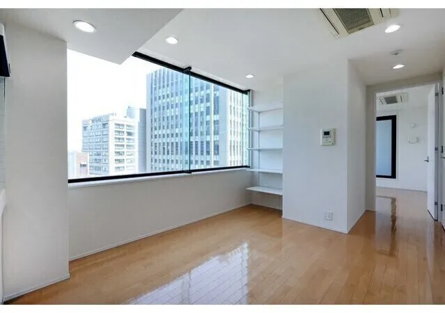 FULL HOUSE MONZENNAKACHO - Interior - ["Building", "Window", "Fixture"]