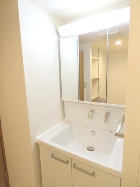 CITY SPIRE Nishikasai - Interior - ["Bathroom Sink", "Flooring", "Floor"]