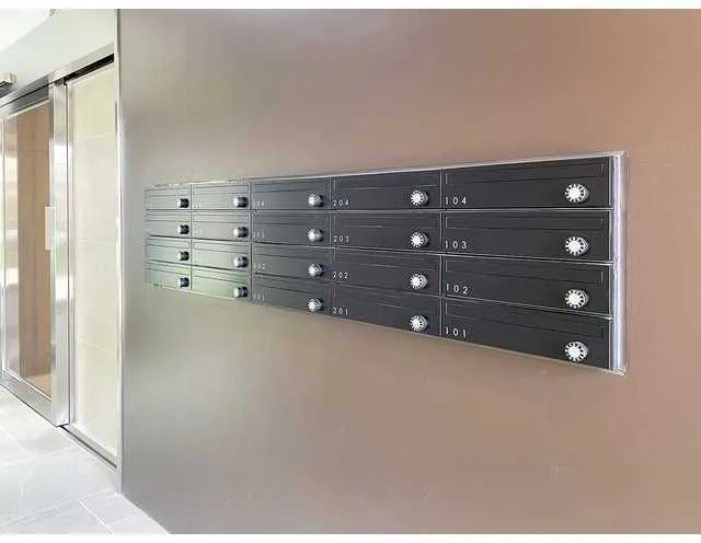 Quore Nakameguro - Exterior - ["Rectangle", "Shelf", "Wood"]