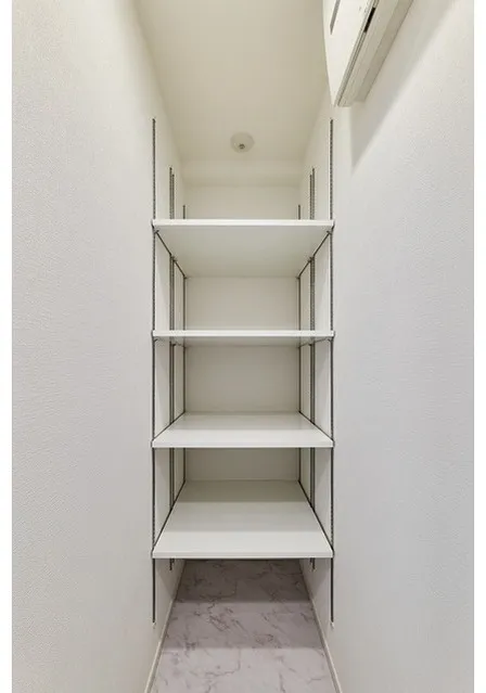 Comforia Liv Oshiage NORTH - Interior - ["Flooring", "Floor", "Grey"]
