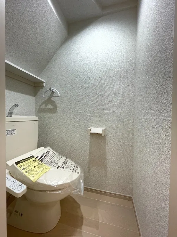 Mare Meidaimae II - Interior - ["Flooring", "Floor", "Ceiling"]