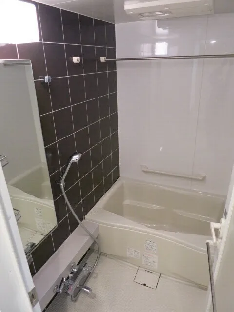 Esty Maison Toyosu Residence - Interior - ["Plumbing fixture", "Bathroom", "Flooring"]
