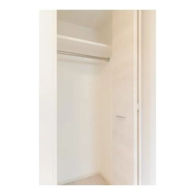 La Vie Lente Ochanomizu - Interior - ["Furniture", "Shelf", "Wood"]