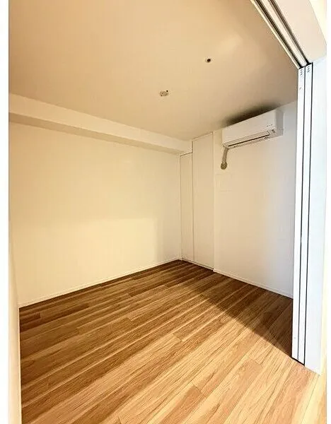 HARUMI FLAG SUN VILLAGE C Building - Interior - ["Flooring", "Floor", "Wood"]