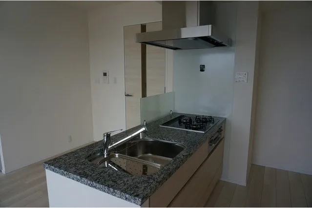 Ambiente Komagome - Interior - ["Cabinetry", "Countertop", "Kitchen appliance"]