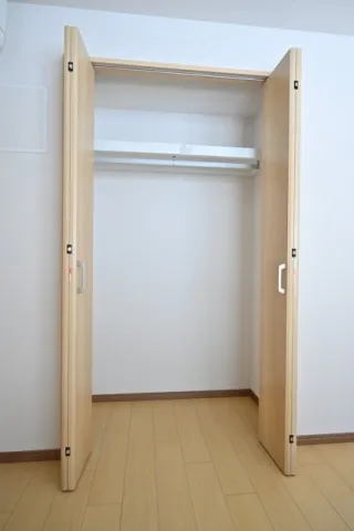 CENTRAL GARDEN RESIDENCE TOKYO - Interior - ["Wood", "Flooring", "Floor"]