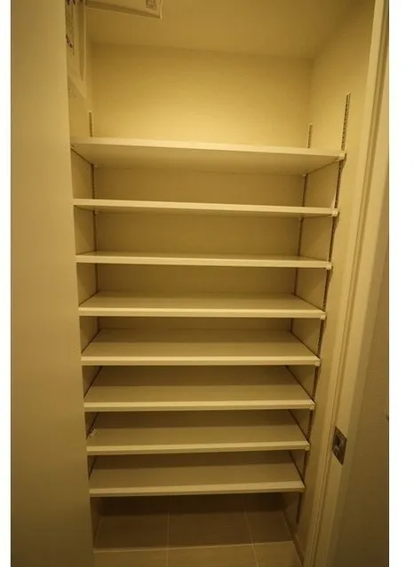 Comforia Shin-Nakano - Interior - ["Shelf", "Shelving", "Furniture"]
