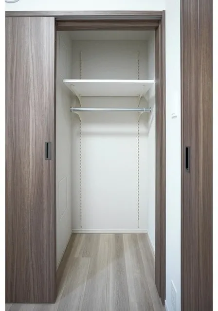 Due Fuchu I - Interior - ["Wood", "Flooring", "Floor"]