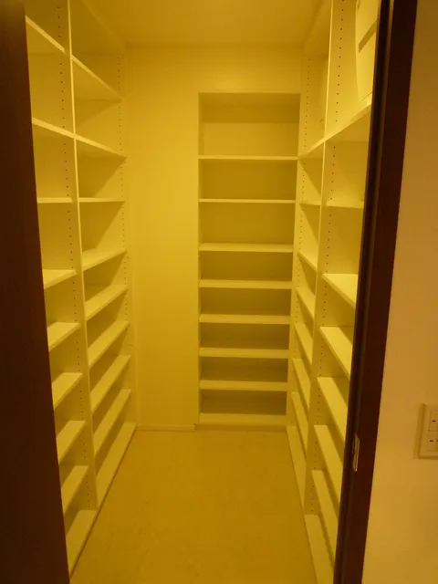 Nibancho Terrace - Interior - ["Shelving", "Shelf", "Flooring"]