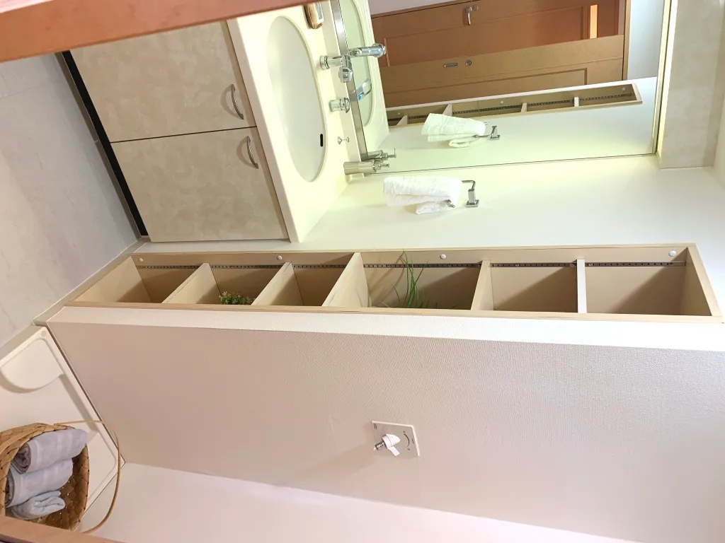 Doue Hatagaya - Interior - ["Brown", "Tap", "Cabinetry"]