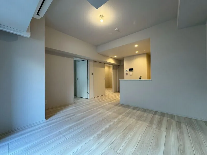 Lumiec Kinshicho - Interior - ["Flooring", "Floor", "Ceiling"]