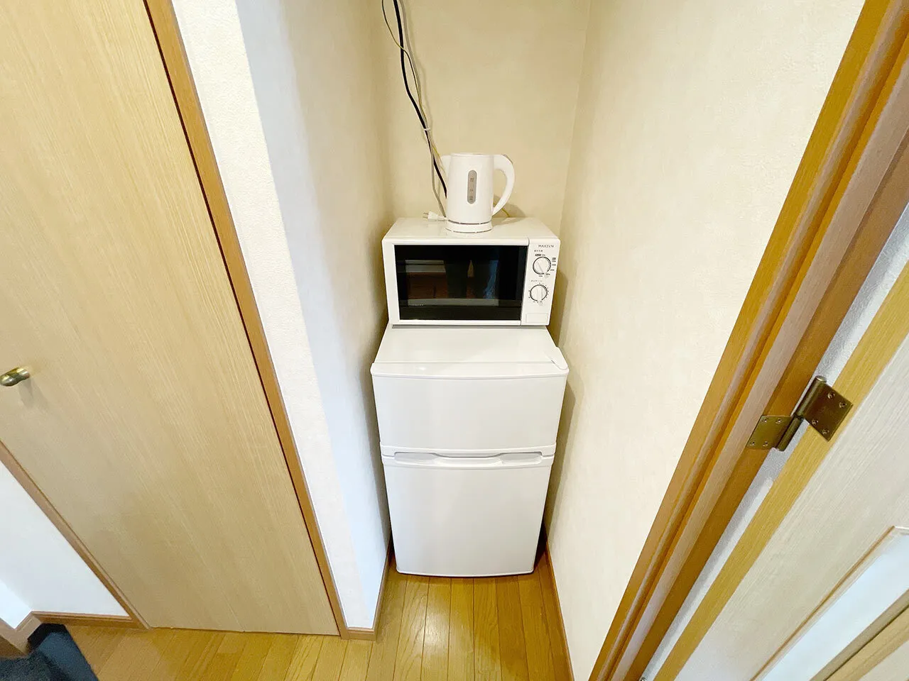 Mynavi STAY Miraie Chiyoda Sanbancho - Interior - ["Electronic device", "Major appliance", "Room"]