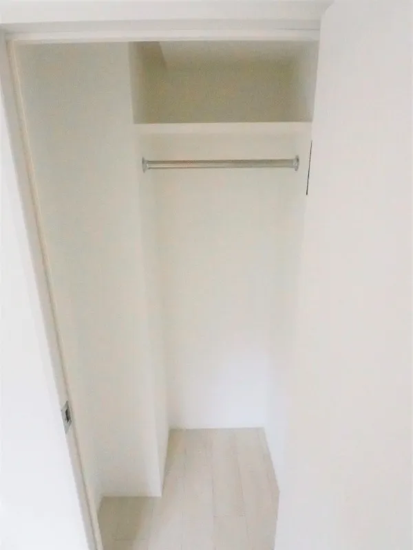 Residia Bunkyo Sengoku 2 - Interior - ["Wood", "Flooring", "Floor"]