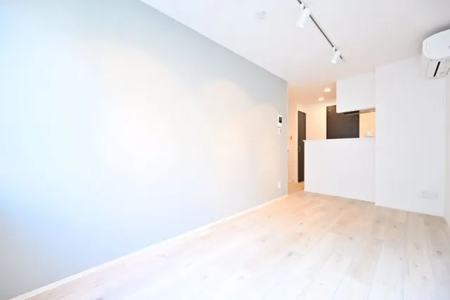 Ruygo Oshiage - Interior - ["Flooring", "Floor", "Wall"]