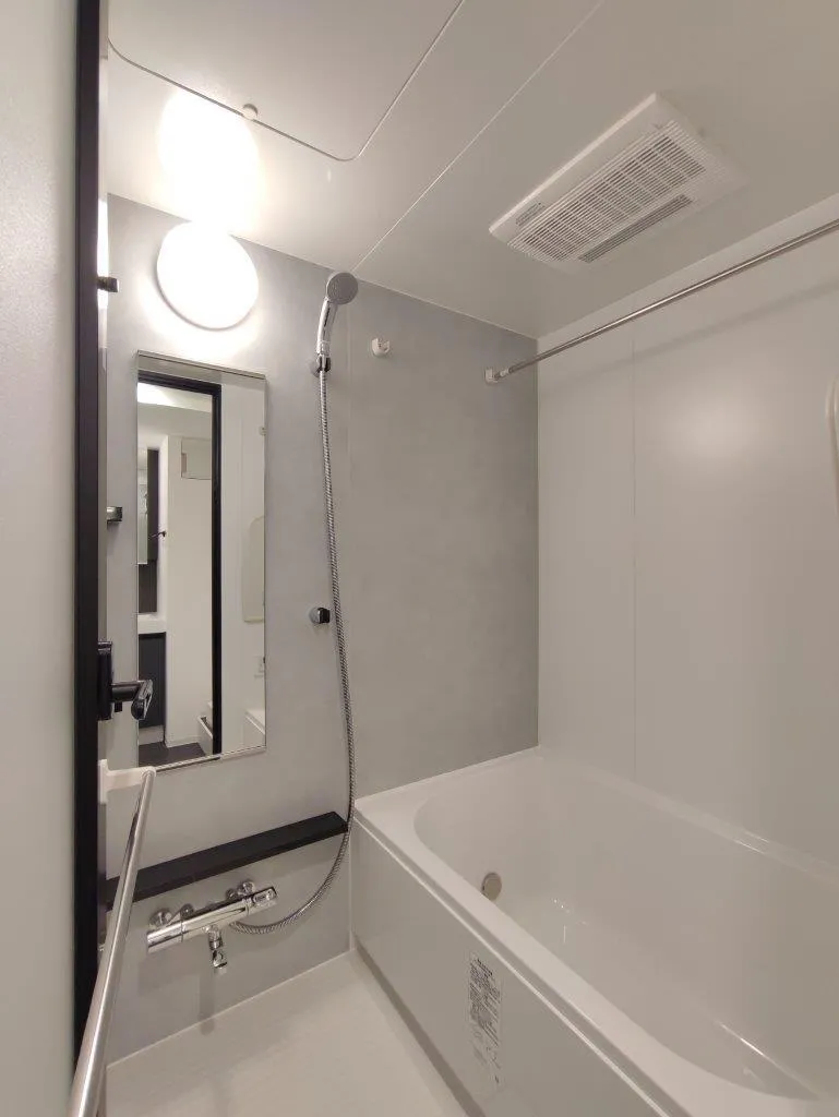 Cross Residence Takadanobaba - Interior - ["Plumbing fixture", "Bathtub", "Shower head"]