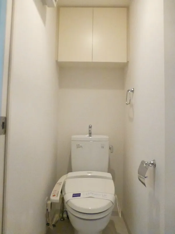 RESIDIA Kamiochiai - Interior - ["Building", "Toilet seat", "Toilet"]