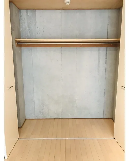 Motosumiyoshi Art Flats - Interior - ["Wood", "Flooring", "Hardwood"]