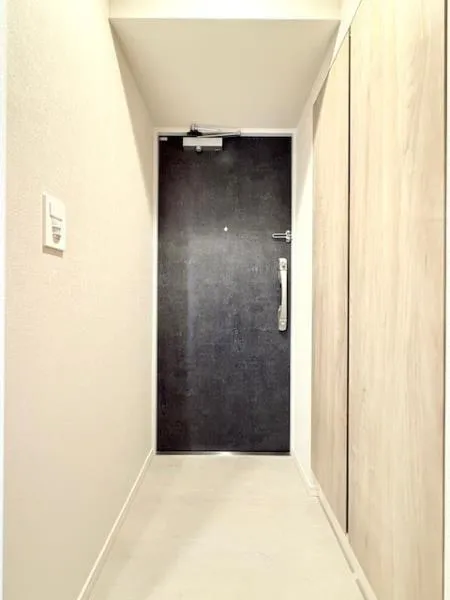 Geoent Komagome - Interior - ["Wall", "Flooring", "Floor"]
