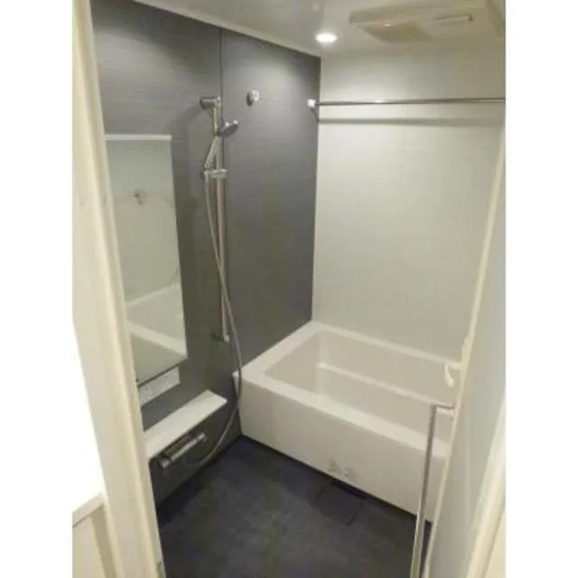 Park Cube Meguro Tower - Interior - ["Shower door", "Plumbing fixture", "Shower"]