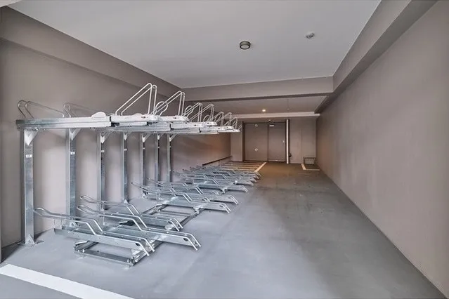 Gran Casa Hikifune II - Other - ["Metal", "Silver", "Ceiling"]