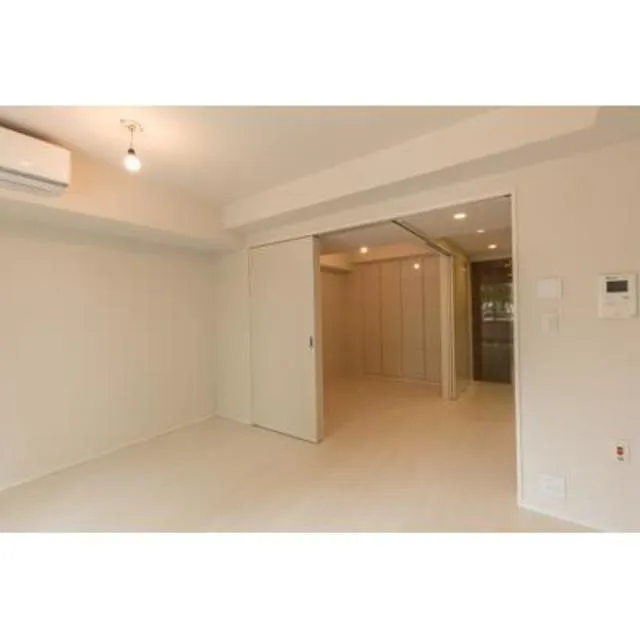 Park Luxe Mishuku - Interior - ["Property", "Ceiling", "Room"]