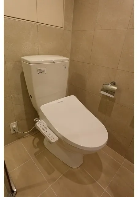 Frontier Residence The Tower Shinagawa - Interior - ["Toilet seat", "Toilet", "Plumbing fixture"]