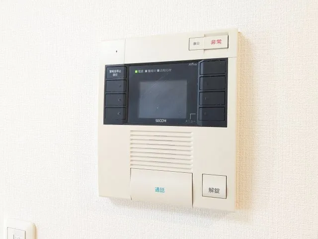 MG Meguro Station - Interior - ["Electronic device", "Electronics", "Technology"]