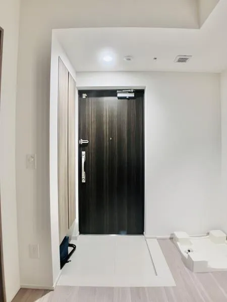 Brillia Tower Hamarikyu - Interior - ["Wood", "Flooring", "Interior design"]