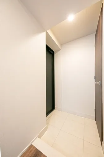 Doue Waseda - Interior - ["Flooring", "Floor", "Wood"]