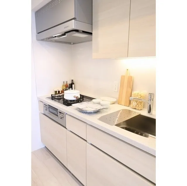 Asur Ryogoku - Interior - ["Tap", "Cabinetry", "Countertop"]