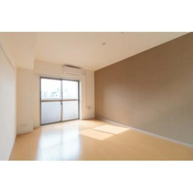 Camel Place - Interior - ["Property", "Room", "Ceiling"]