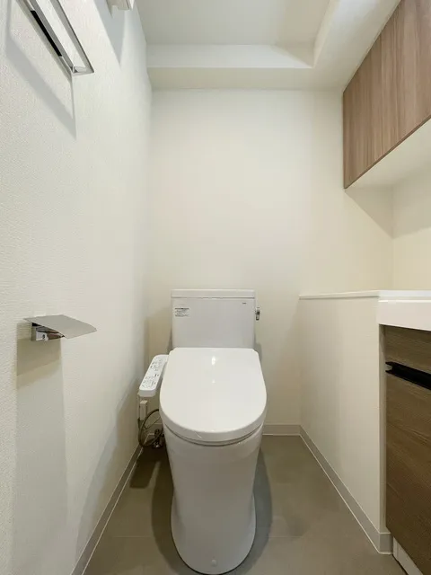 Orchid Residence Nishioi - Interior - ["Toilet seat", "Toilet", "Plumbing fixture"]