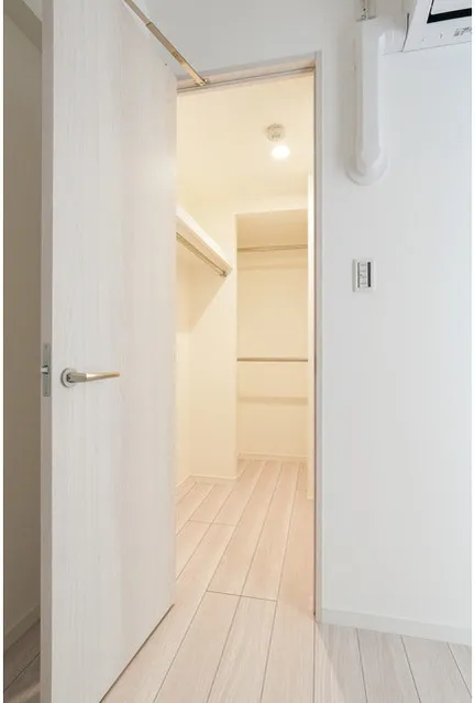 Comforia Liv Bunkyo Gokokuji - Interior - ["Flooring", "Wood", "Floor"]