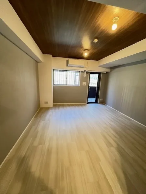 Residia Bunkyo Otowa - Interior - ["Wood", "Flooring", "Floor"]