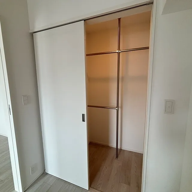 Park Axis Shinagawa Tennozu Isle - Interior - ["Floor", "Wood flooring", "Hardwood"]