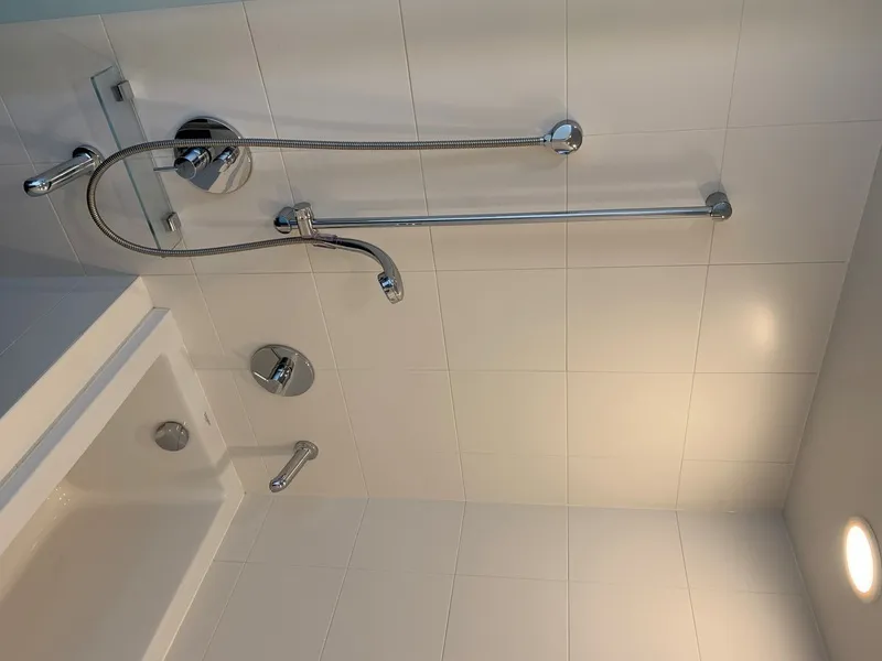 Gran Casa Minami Aoyama - Interior - ["Plumbing fixture", "Bathroom", "Shower head"]