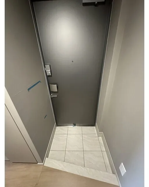 Baus Flats Kuramae - Interior - ["Flooring", "Floor", "Grey"]