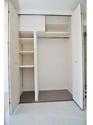 Maison De Ville Nihonbashi Nakasu - Interior - ["Wood", "Flooring", "Closet"]