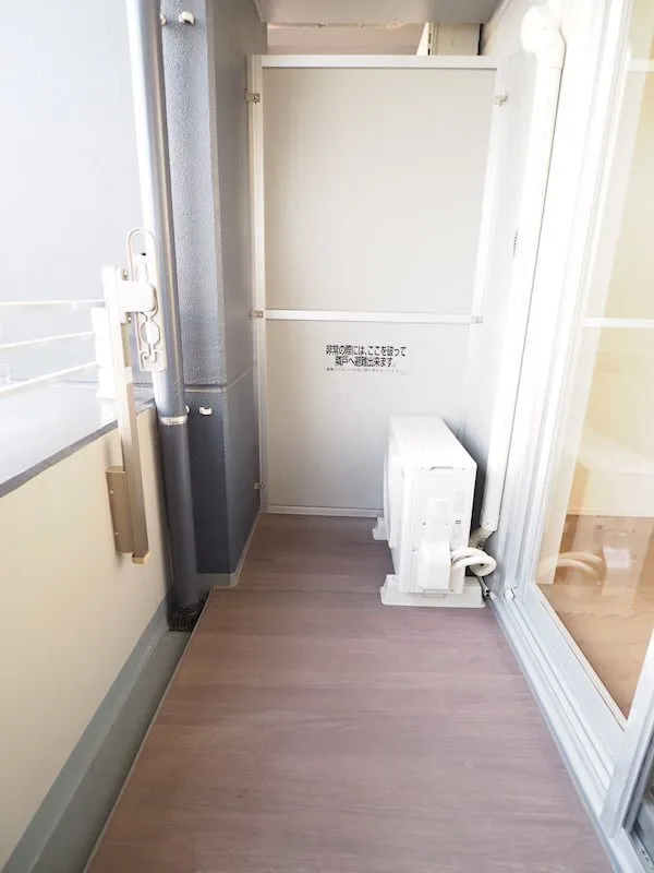 Residia Tower Kamiikebukuro (Tower Building) - Interior - ["Wood", "Floor", "Flooring"]