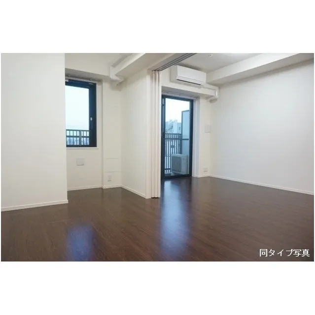 Comforia Ueno Iriya - Interior - ["Floor", "Property", "Flooring"]