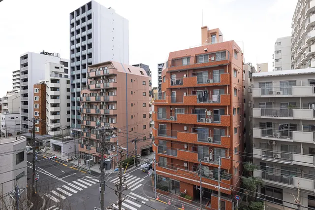 RJR Precia Higashijujo Garden - Interior - ["Building", "Urban area", "Daytime"]