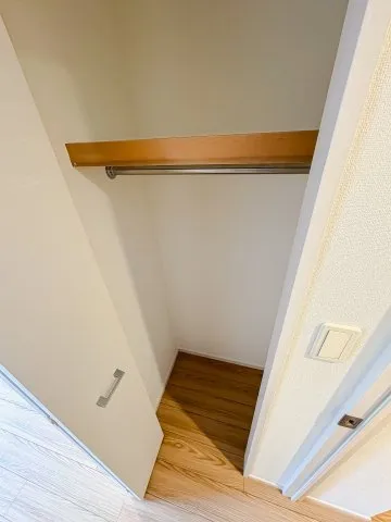 Harmony Residence Shinagawa Takanawa - Interior - ["Wood", "Flooring", "Floor"]