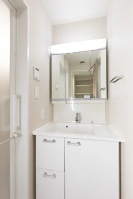 Merukumaru Keio Sasazuka Residence - Interior - ["Plumbing fixture", "Bathroom Sink", "Bathroom cabinet"]