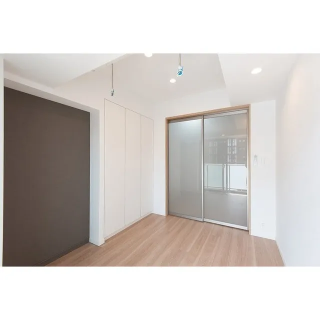 Azure Terrace Toyocho - Interior - ["Building", "Property", "Furniture"]