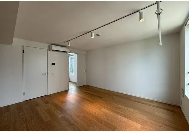 Project Kita-Shinjuku - Interior - ["Flooring", "Ceiling", "Floor"]