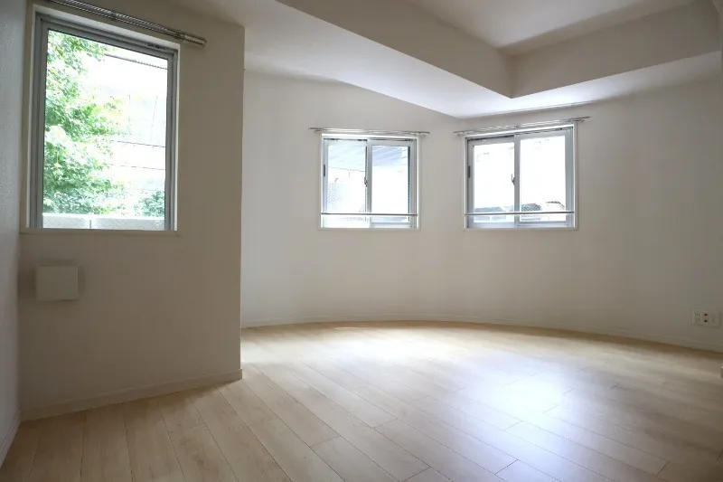 Castalia Hatsudai - Interior - ["Flooring", "Floor", "Wood"]