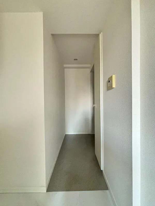 Movements Nishi-Waseda - Interior - ["Flooring", "Floor", "Wall"]